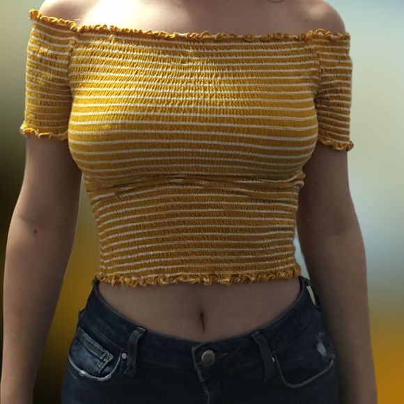 crop top - Picture 4 of 4